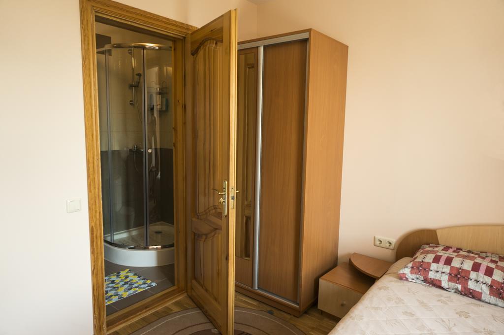 Viktoras Apartments بالانغا المظهر الخارجي الصورة